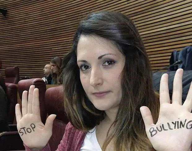 Imagen de Marián Campello con un mensaje contra el acoso