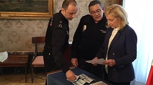 Macrooperación policial contra una banda especializada en el timo del «tocomocho»