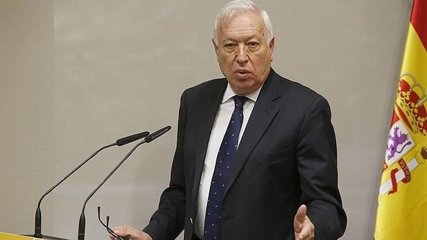 Margallo concreta las reformas que Rajoy ofrece para una gran coalición