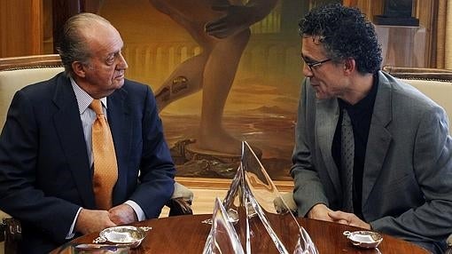 Don Juan Carlos con Xabier Mikel Errekondo (Amaiur) en 2011