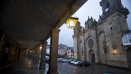 El recorrido monumental arranca en la Praza da Catedral