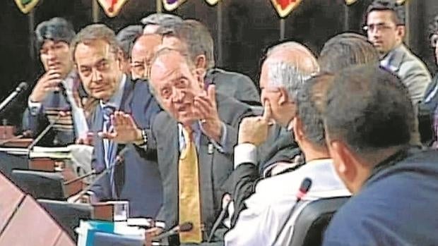 Juan Carlos I manda callar a Hugo Chávez en la Cumbre Iberoamericana de 2007