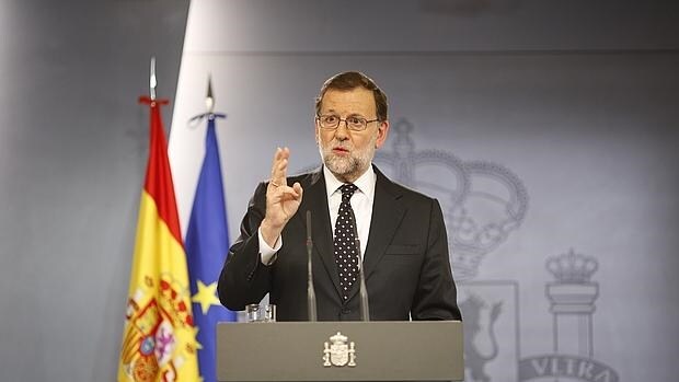 Rajoy y Rivera acuerdan iniciar conversaciones para buscar la gobernabilidad