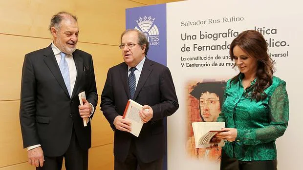 Salvador Rus, Juan Vicente Herrera y Silvia Clemente, durante la presentación del libro