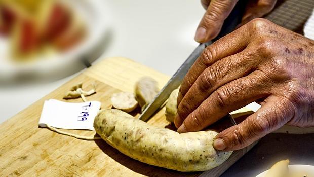 El primer concurso de butifarra de huevo da la bienvenida al Carnaval