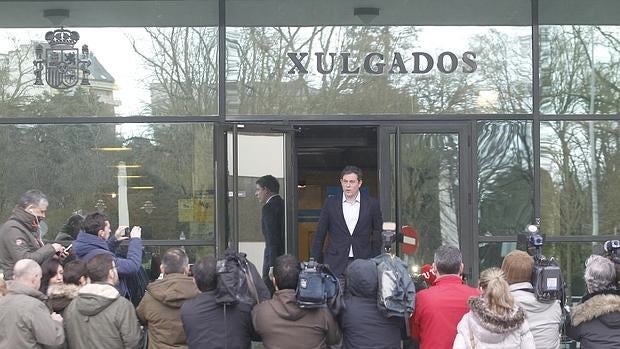 Besteiro, a su salida de los juzgados de Lugo