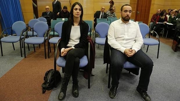 Rita Maestre y Héctor Meleiro, en un momento del juicio por el asalto a la capilla de la Complutense