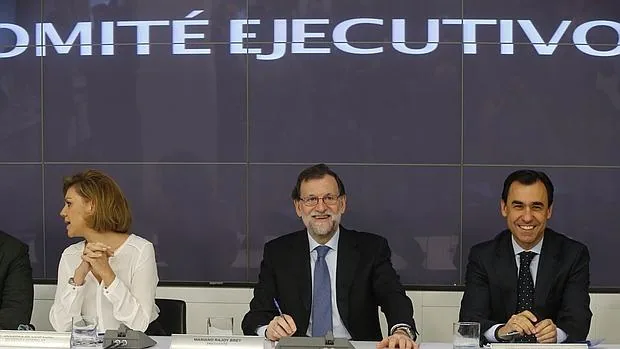 Cospedal, Rajoy y Maillo, en la sede del PP