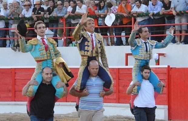 Emilio Huertas, Manual Díaz «El Cordóbés» e Iván Fandiño salen a hombros en Maranchón