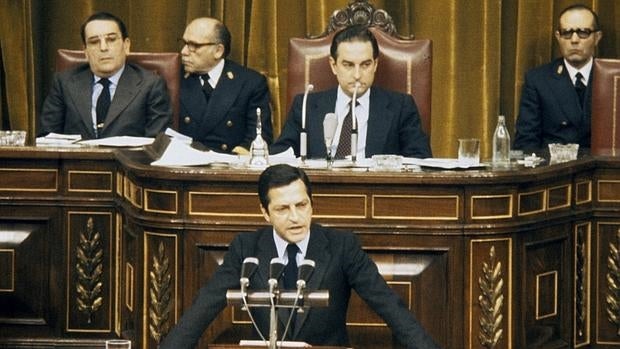 El expresidente del Gobierno, Adolfo Suárez, durante su intervención ante el Congreso de los Diputados