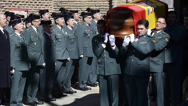 El funeral por el agente, José Antonio Pérez, se ofició este domingo en Barbastro