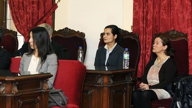 Raquel Gago, Triana Martínez y Montserrat González, durante el juicio por el asesinato de Isabel Carrasco