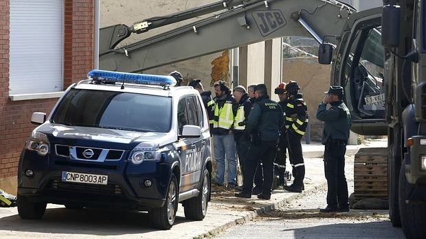 UME y Policía Nacional realizando los trabajos de búsqueda