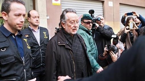 Alfonso Grau, tras el registro a su domicilio