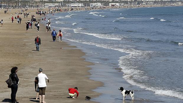 Imagen de archivo de la playa de las Arenas de Valencia