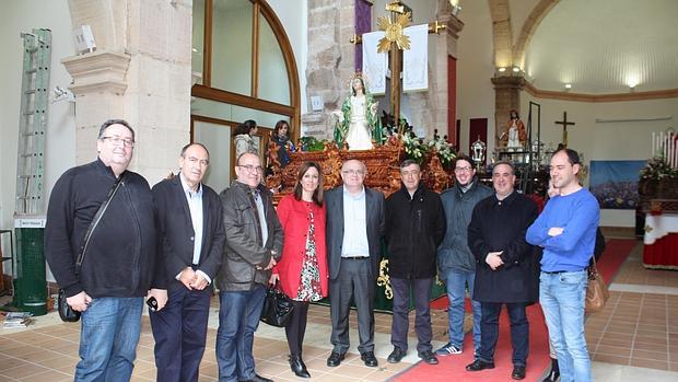 La directora general de Turismo y el delegado de la Junta en Albacete han visitado diferentes pasos en Tobarra, como el Cristo de la Agonía o la Verónica