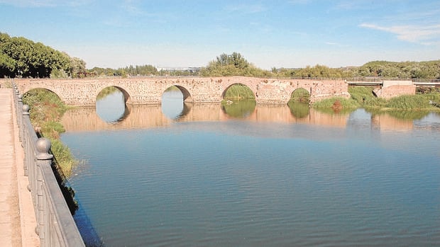 Puente romano sobre el río Tajo a su paso por Talavera