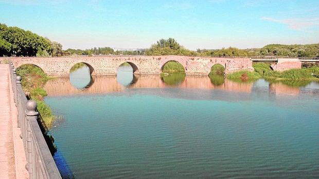 Puente romano sobre el río Tajo a su paso por Talavera