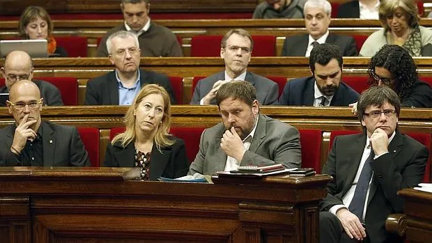 El presidente Puigdemont junto a Junqueras, Romeva y Munté