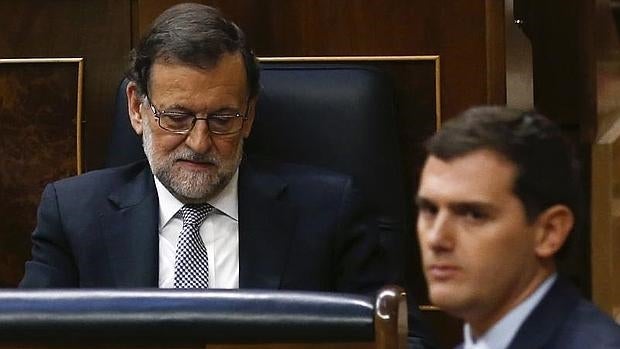 Rajoy informa en el Congreso del acuerdo de la UE con Turquía sobre los refugiados