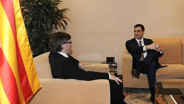 Carles Puigdemont y Pedro Sánchez