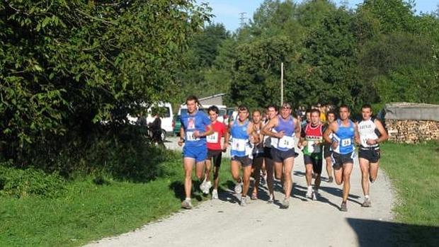 Dos corredores mueren en el maratón Vías Verdes de Ojos Negros de Navajas