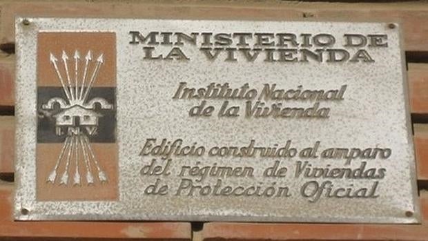 La Diputación de Valencia subvencionará la retirada de placas relacionadas con el franquismo