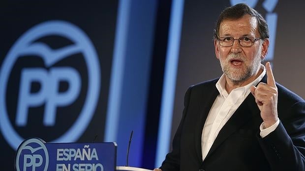 Rajoy tiende la mano al PSOE: «Todavía hoy se puede hacer»