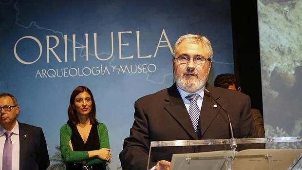 Monserrate Guillén, alcalde de Los Verdes durante la pasada legislatura, en un acto público.