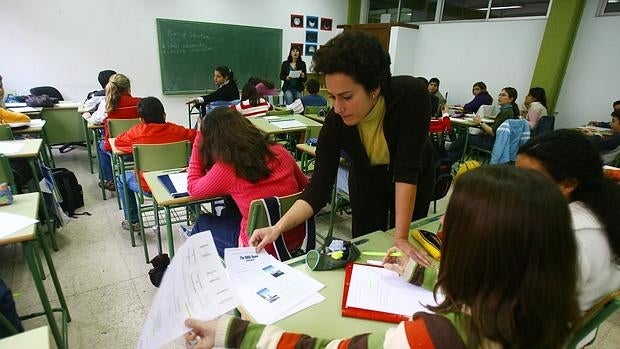 Los docentes que superan los 60 años en Castilla y León son 943