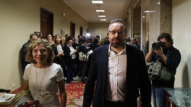 Juan Carlos Girauta y Marta Martín a su llegada a la Junta de Portavoces