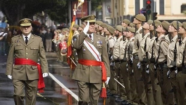 Una pascua militar en Tenerife, en el año 2009