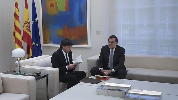 Rajoy advierte a Puigdemont que hará cumplir la ley, porque «sin ley no hay democracia»