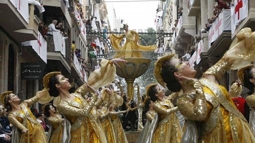 Los boatos han llenado de colorido la calle de San Nicolás