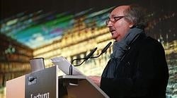 Antonio Colinas, durante la lectura del fragmento de una obra de Cervantes