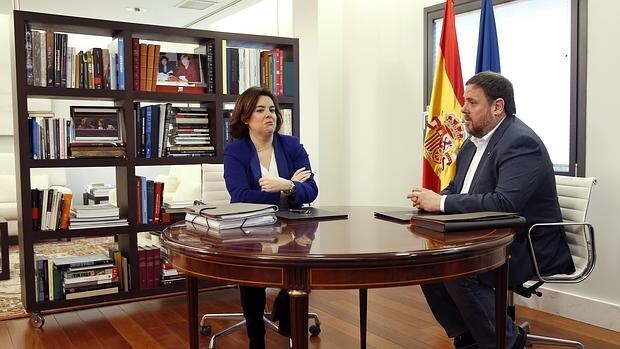 Sáenz de Santamaría se reunió con Junqueras en Madrid