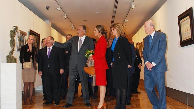 En 2011 la Infanta Doña Elena visitó la sala de exposiciones de la Cooperativa