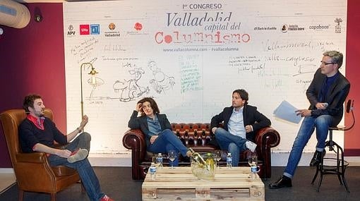 Bustos, Rosa Belmonte y Colmenero, en una de las conversaciones