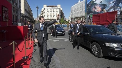 Rajoy, a su llegada ayer a la sede de la Presidencia de la Comunidad de Madrid