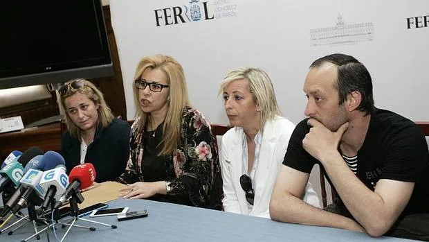 La familia de Marta Sequeiro, ayer en rueda de prensa