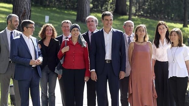 Sánchez incluye a Borrell como asesor del «gobierno del cambio» que presentará el domingo