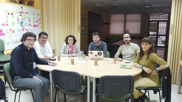 El equipo de Podemos Baleares, Laura Camargo, Alberto Jarabo, Aitor Morrás y Alejandro López, entre otros