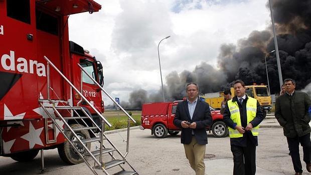 García-Page visitó el lugar del incendio el viernes