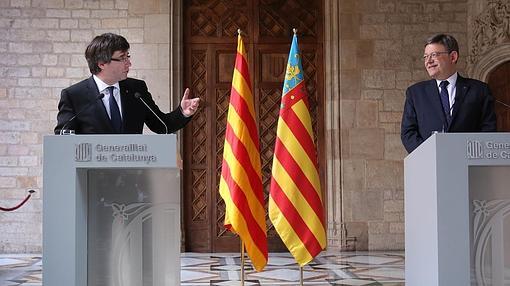 Imagen de la reunión de Puig y Puigdemont