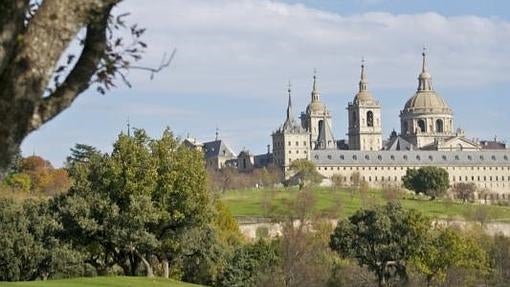 El Monasterio de San Lorenzo de El Escorial, frente a la Herrería