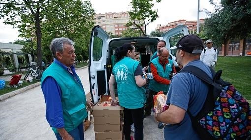 Imagen del reparto de alimentos