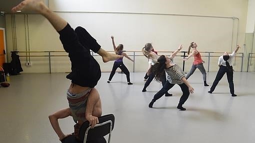 Una de las clases de Danza Contemporánea, en Burgos