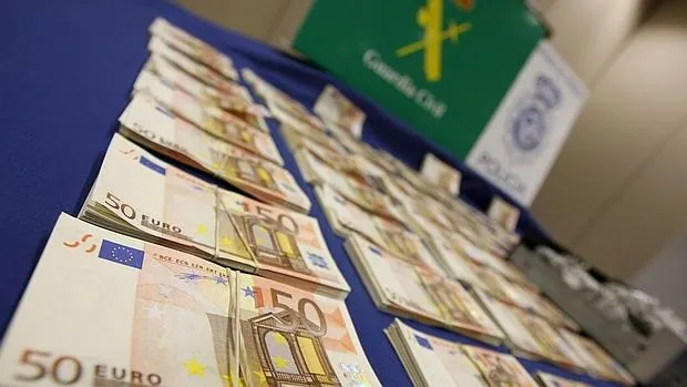 Imagen de archivo de una partida de euros incautados