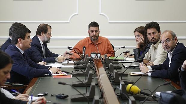 Imagen de la sesión constitutiva de la comisión sobre el caso Taula