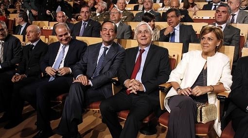 Los expresidentes de la región, José Bono, José María Barreda y María Dolores Cospedal durante el acto institucional